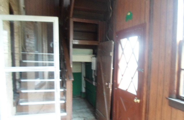 3142 West 40th Place Chicago, IL 60632 - Photo 5 of 12