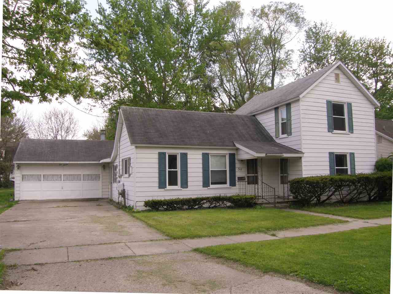 511 Lockwood Street Chesaning, MI 48616 - Photo 1 of 17
