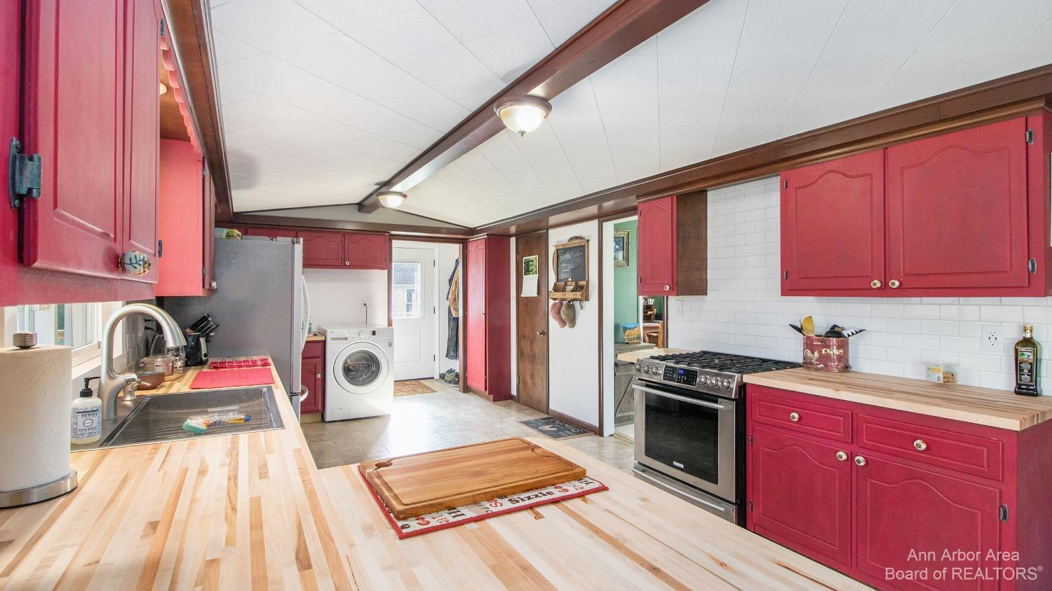 6985 Warren Road Ann Arbor, MI 48105 - Photo 13 of 32 Photo 13