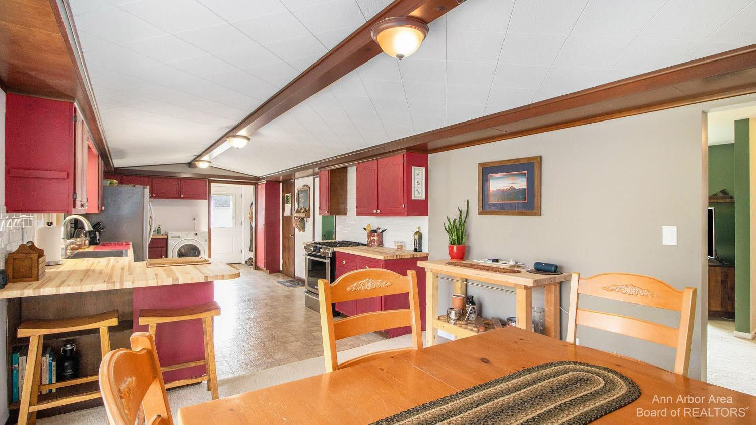 6985 Warren Road Ann Arbor, MI 48105 - Photo 14 of 32 Photo 14
