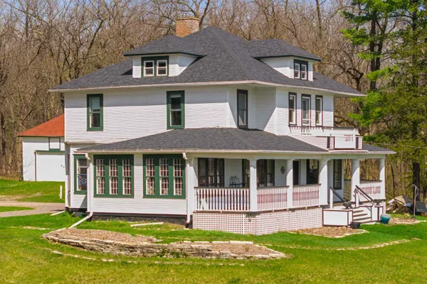$607,000 | 426 East North Lake Street, Hancock, WI 54943