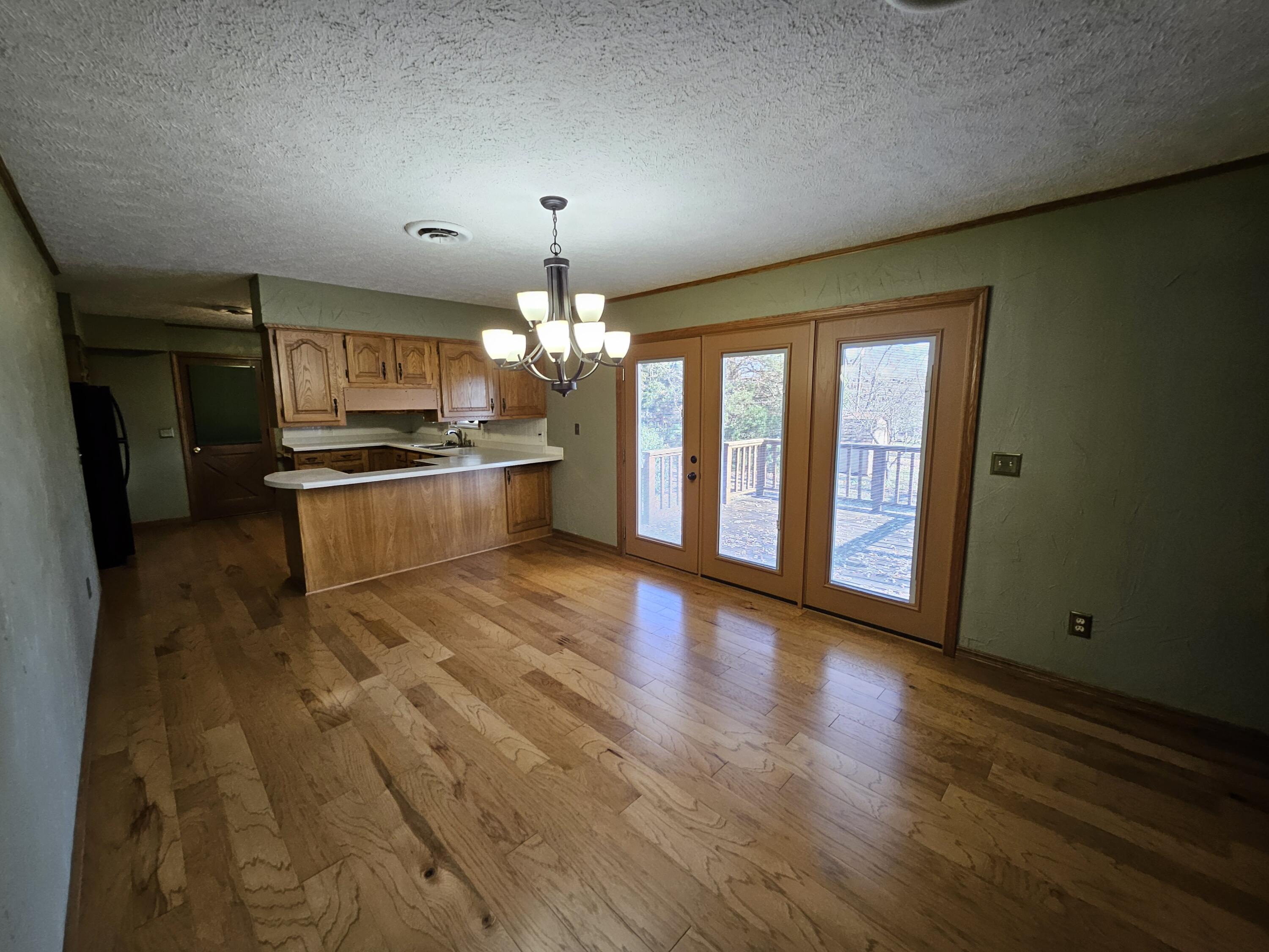 1105 North 14th Street Monett, MO 65708 - Photo 2 of 49 20251121_114122
