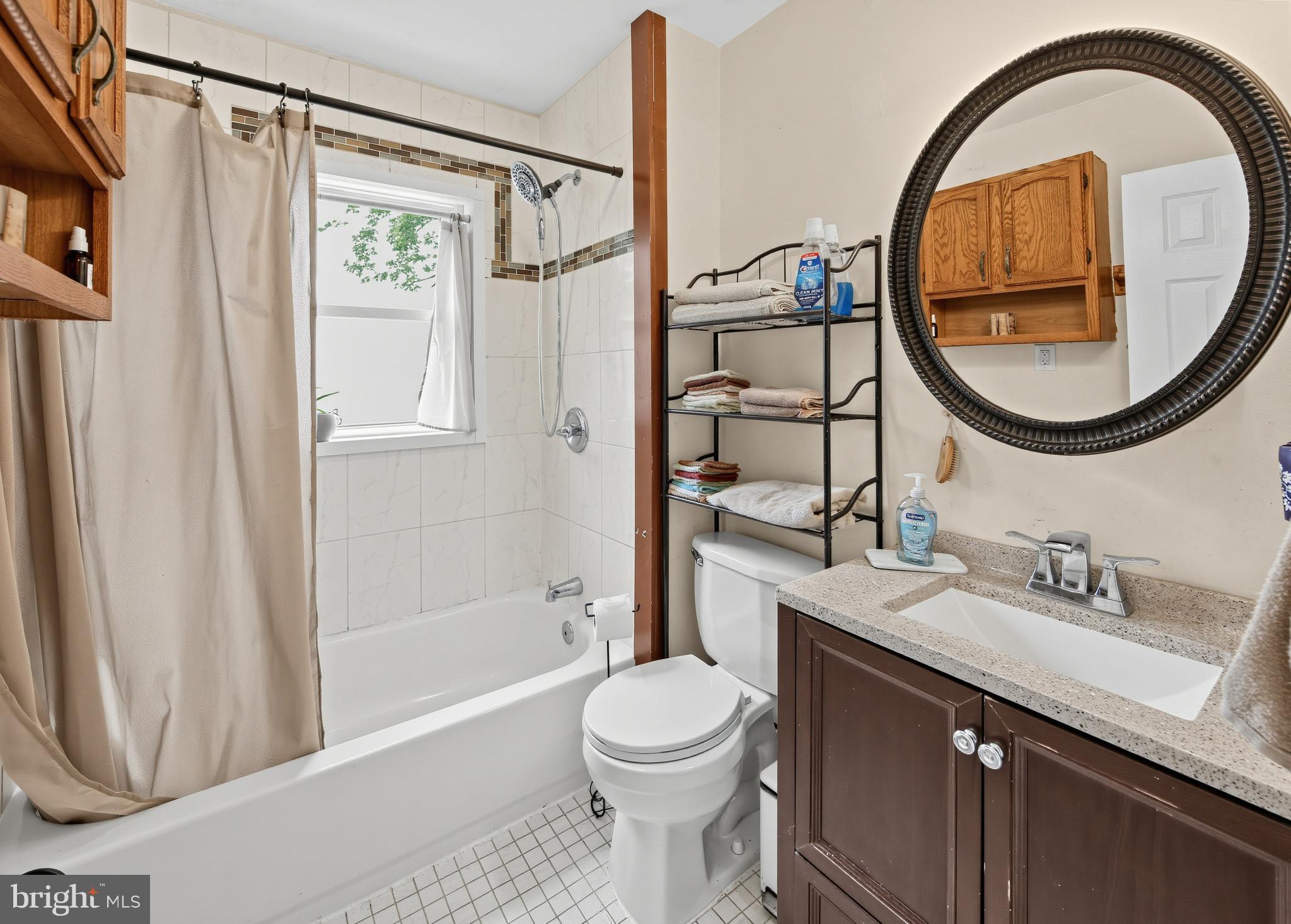42 Langoma Road Elverson, PA 19520 - Photo 25 of 44 Main Floor Full Bath