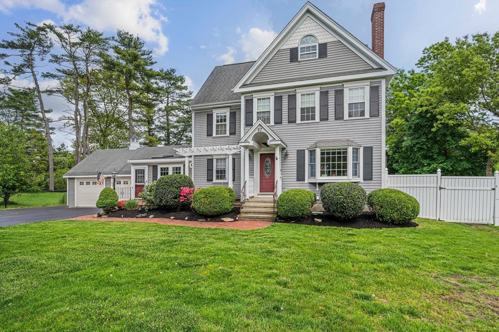 57 Century Road Weymouth, MA 02190 - Photo 4 of 42 Gallery Image 4