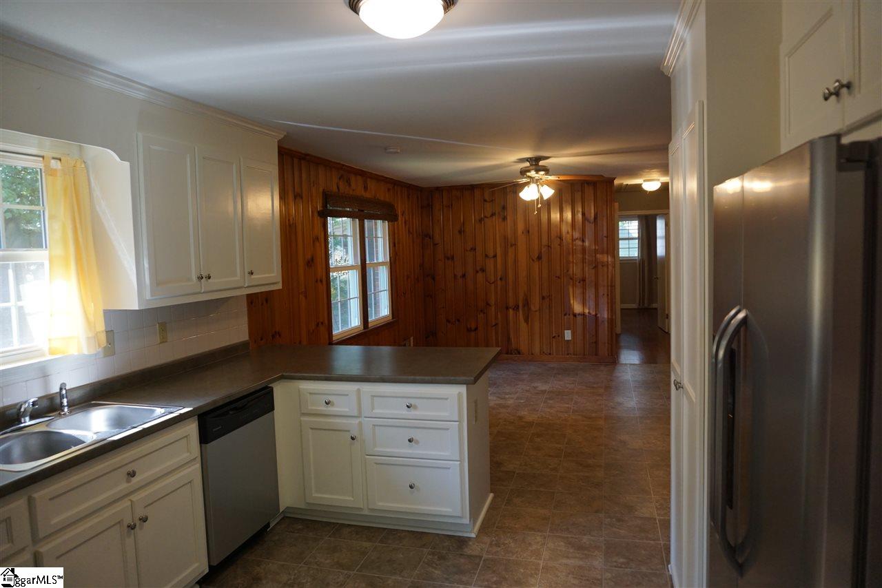 201 Tindal Road Greenville, SC 29617 - Photo 8 of 31 Gallery Image 8