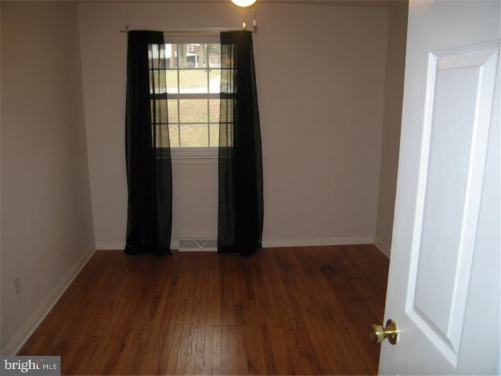 570 Bob White Road Wayne, PA 19087 - Photo 13 of 19 Bedroom 3