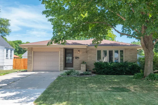 $309,900 | 1110 South 118th Street, West Allis, WI 53214