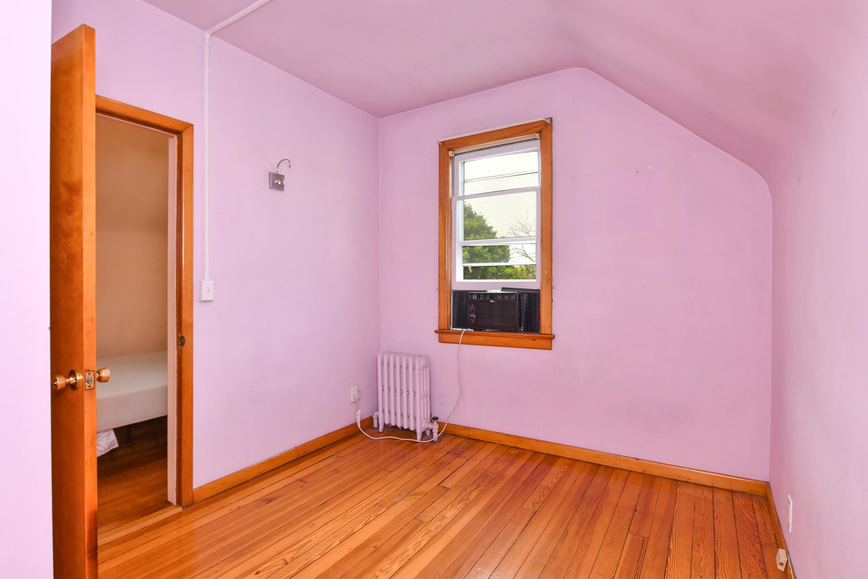 241 Maple Street Secaucus, NJ 07094 - Photo 18 of 34