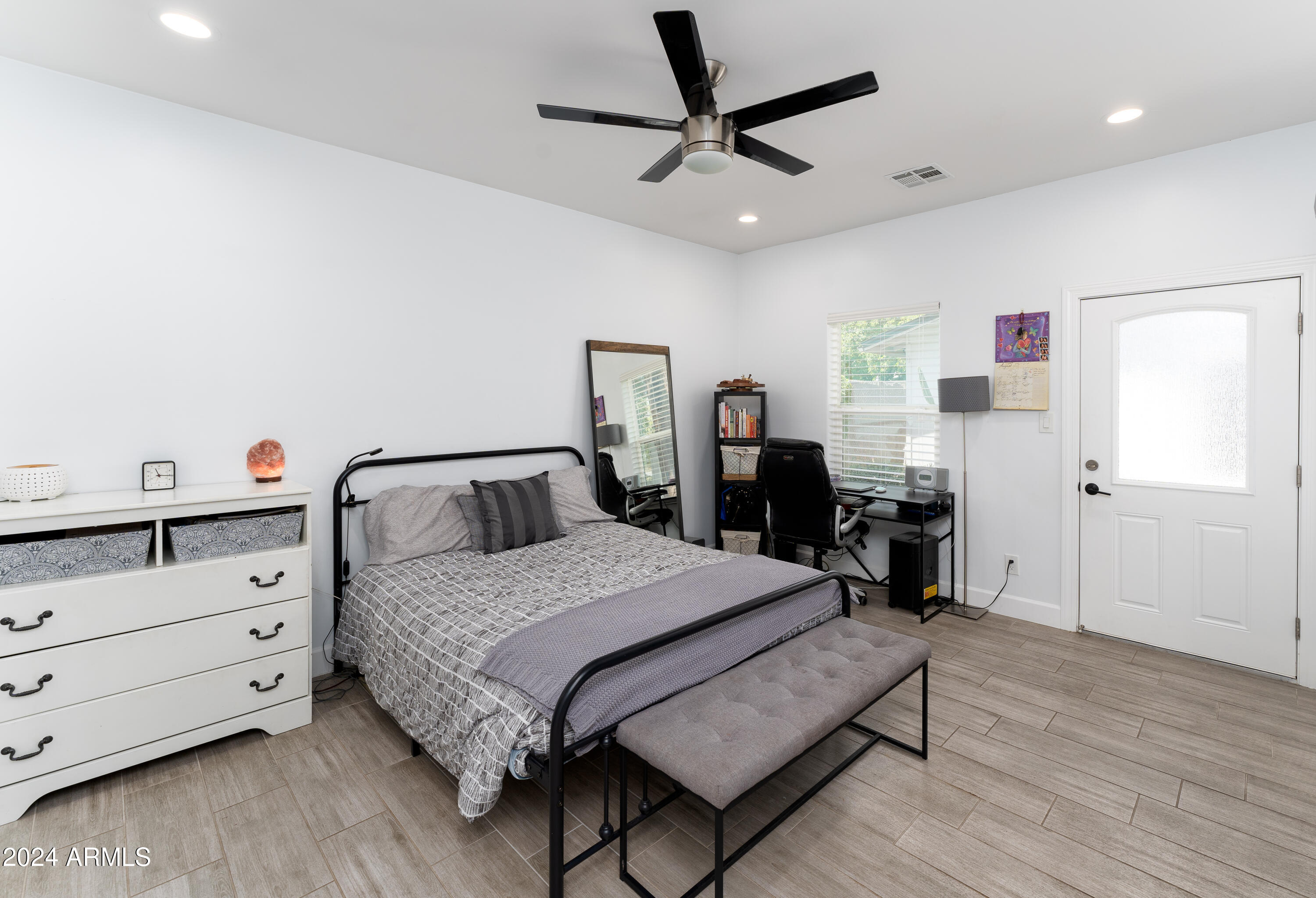 7720 North 17th Avenue Phoenix, AZ 85021 - Photo 5 of 25 17th en-suite