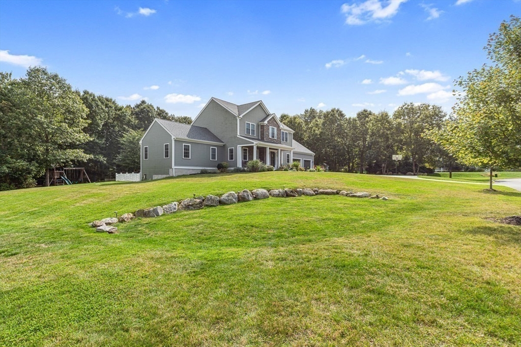 32 Ridge Street Berkley, MA 02779 - Photo 3 of 42 Gallery Image 3