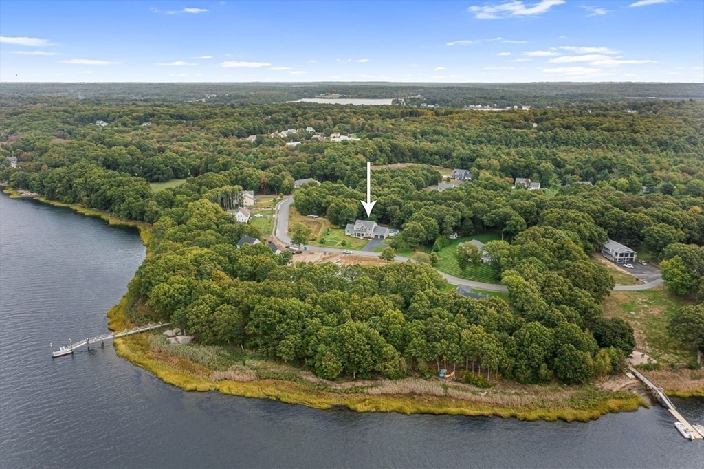 32 Ridge Street Berkley, MA 02779 - Photo 4 of 42 Gallery Image 4