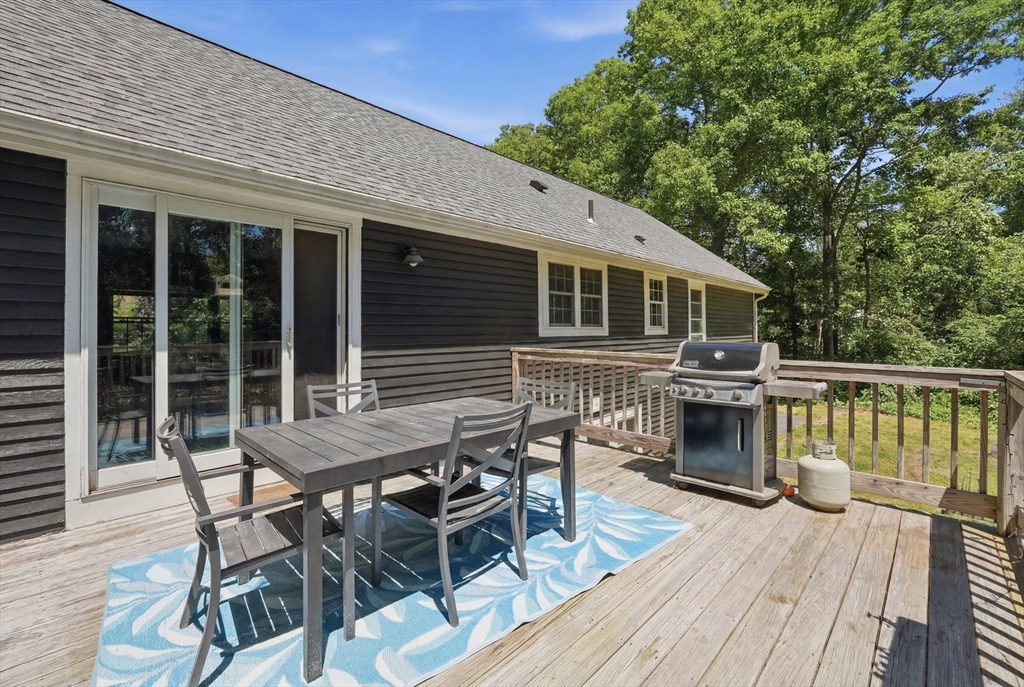 56 King Street Uxbridge, MA 01569 - Photo 35 of 35