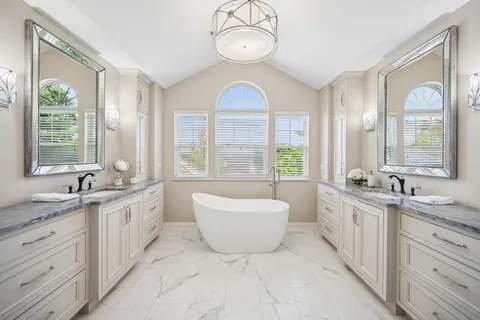$1,799,000 | 1534 Constitution Drive, Glenview, IL 60026