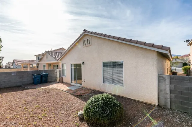 $2,046 | 7864 Nesting Pine Place, Las Vegas, NV 89143