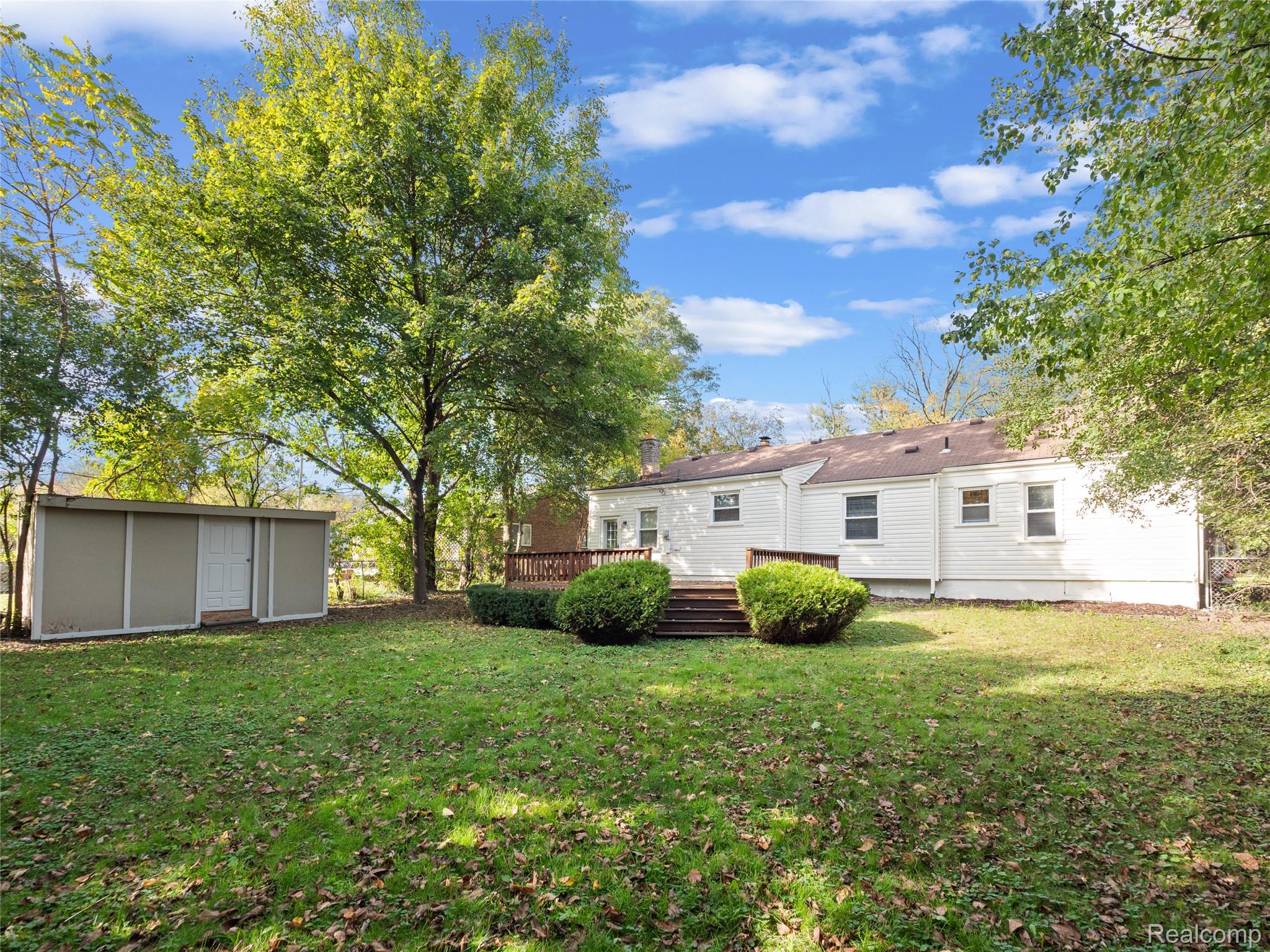 2046 Yorkshire Road Birmingham, MI 48009 - Photo 41 of 43 41.jpg