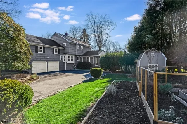 $925,000 | 1 Cleveland Avenue, Morris Plains, NJ 07950