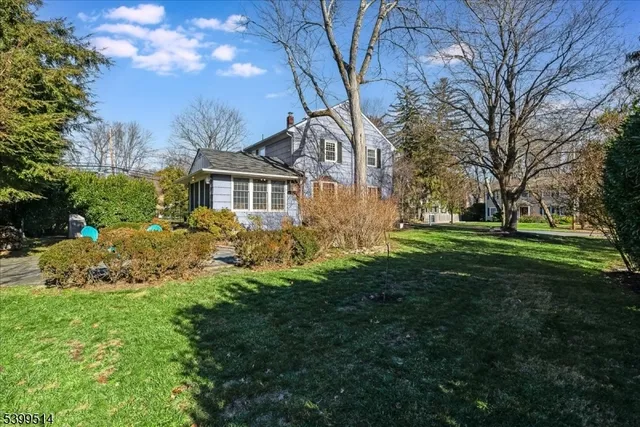 $925,000 | 1 Cleveland Avenue, Morris Plains, NJ 07950