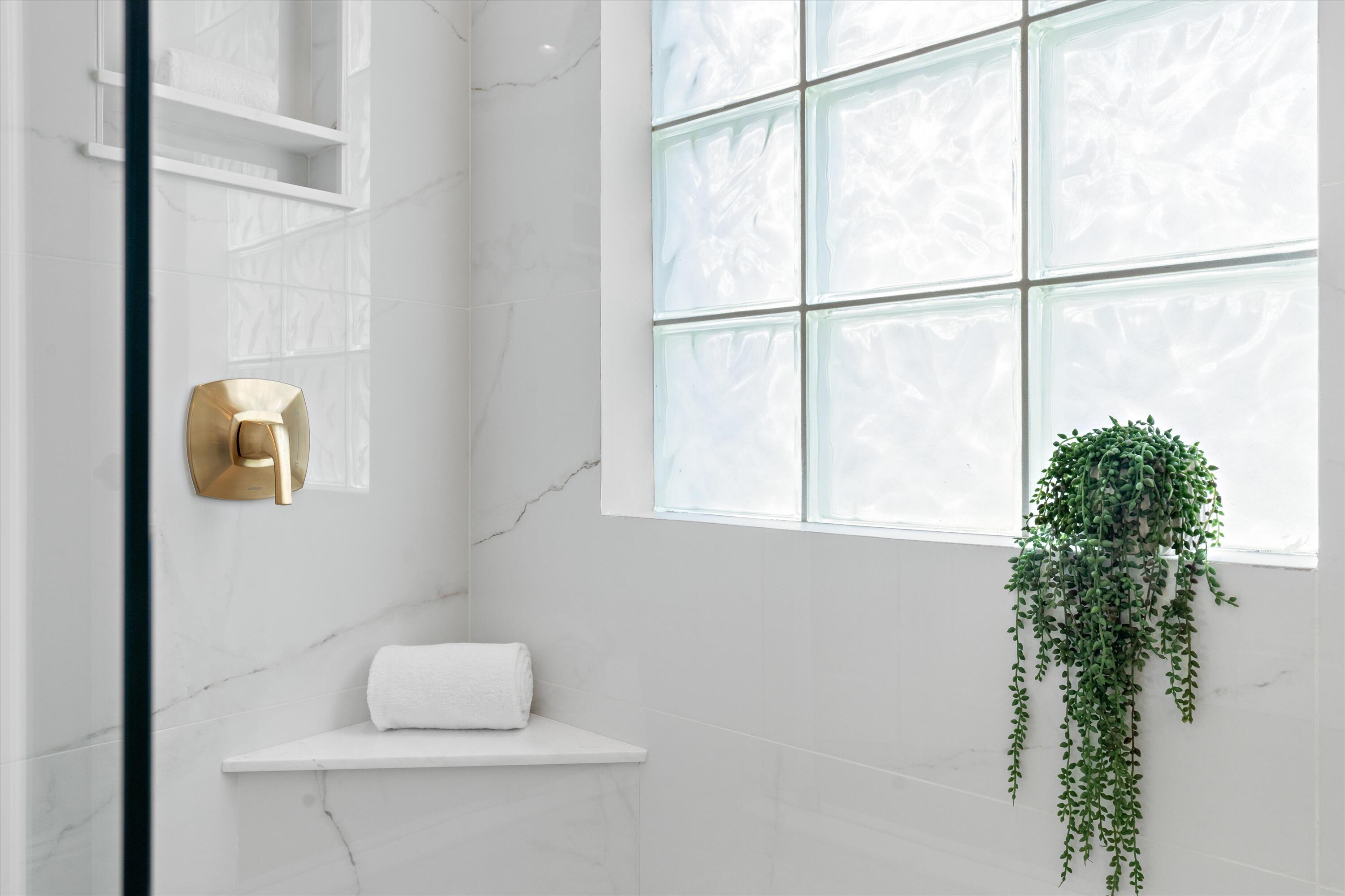 176 Paradise Circle Jupiter, FL 33458 - Photo 21 of 35 Master Shower Benches