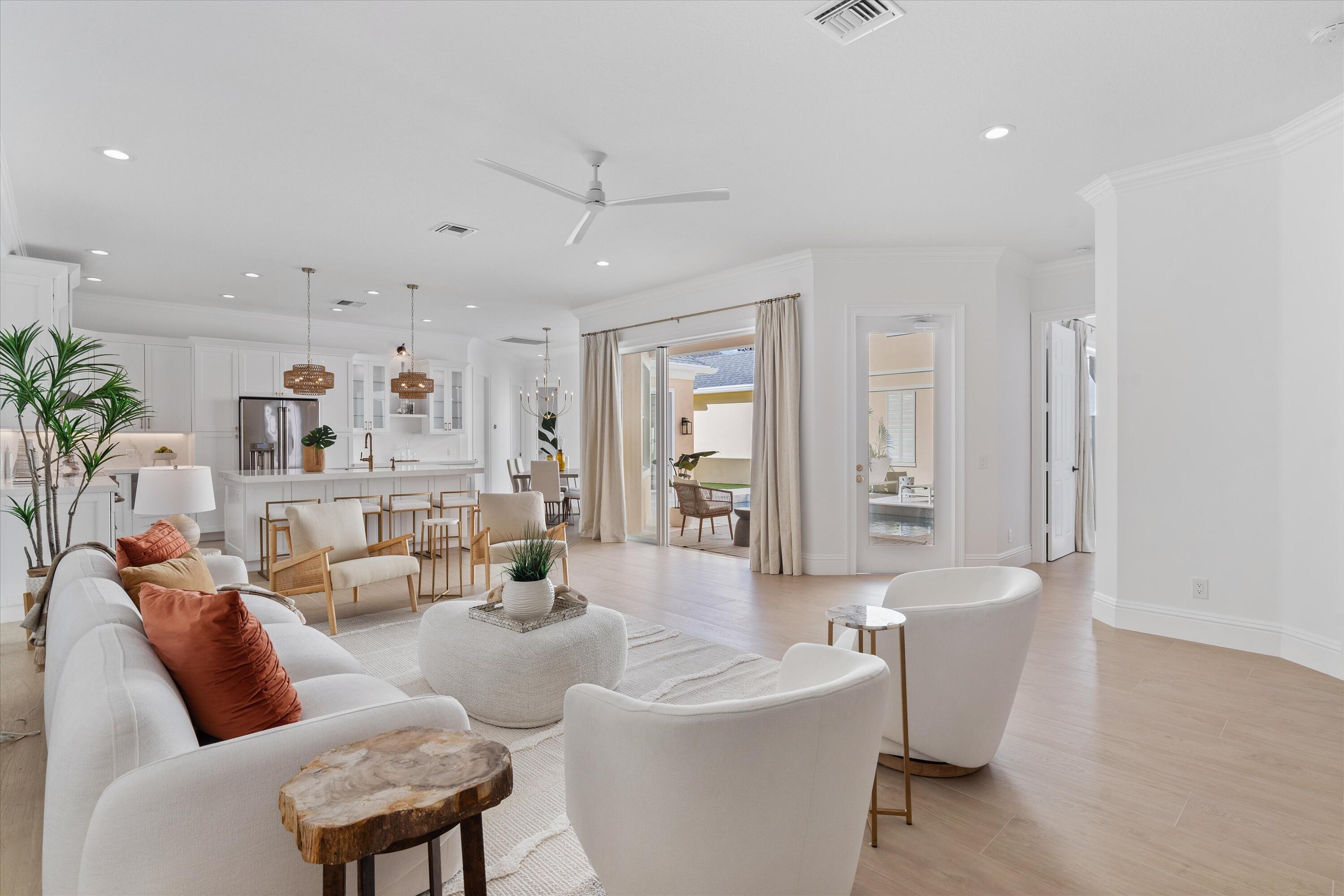 176 Paradise Circle Jupiter, FL 33458 - Photo 5 of 35 Living Area