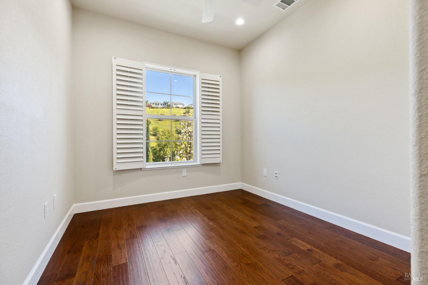 1139 Symphony Way Vallejo, CA 94591 - Photo 13 of 35