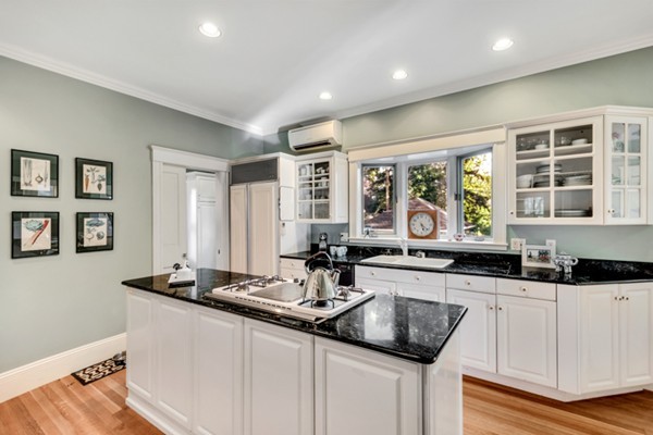 18 Calumet Road Winchester, MA 01890 - Photo 10 of 30 Gallery Image 10