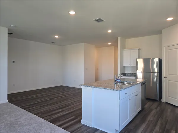 $1,895 | 421 Wedemeyer Street, Taylor, TX 76574