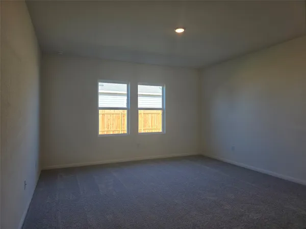$1,895 | 421 Wedemeyer Street, Taylor, TX 76574