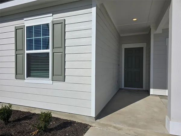 $1,895 | 421 Wedemeyer Street, Taylor, TX 76574