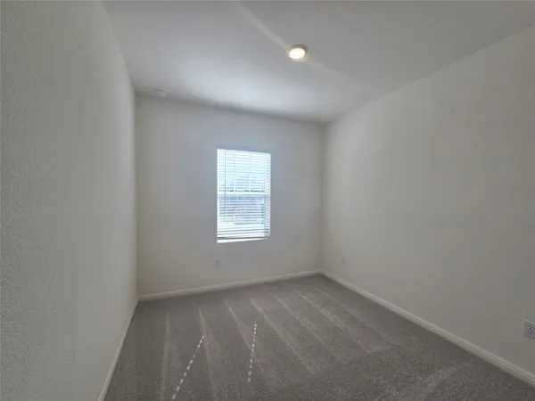 $1,895 | 421 Wedemeyer Street, Taylor, TX 76574