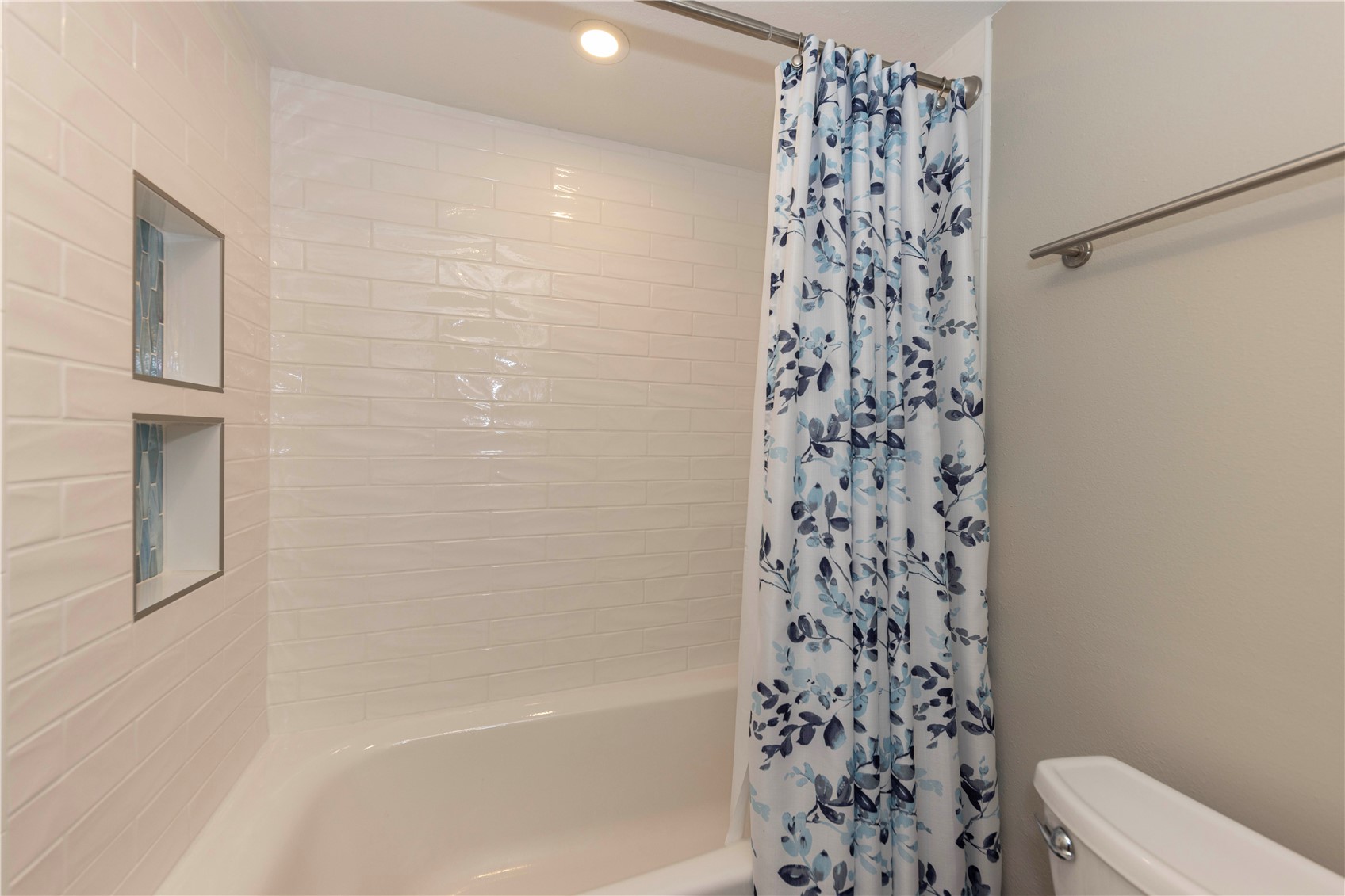 325 Four Oclock Road, Unit A103 Breckenridge, CO 80424 - Photo 16 of 27 Gallery Image 16