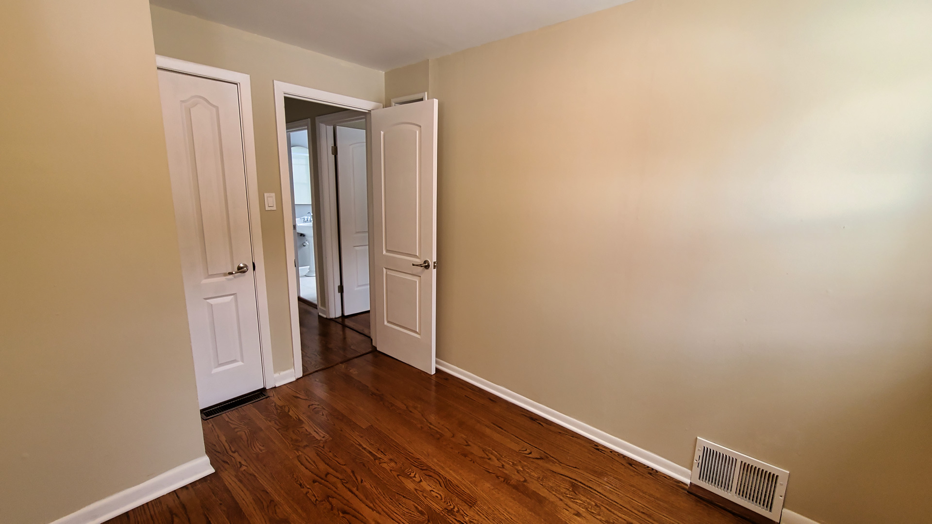 148 Highland Road Willowbrook, IL 60527 - Photo 11 of 17