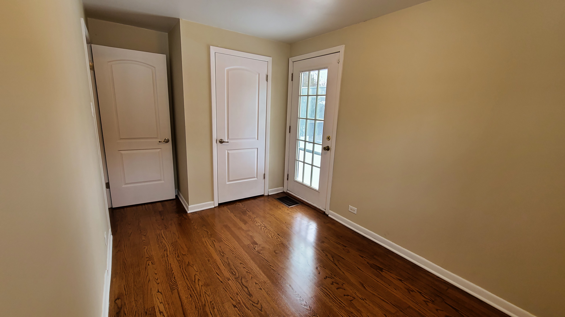 148 Highland Road Willowbrook, IL 60527 - Photo 10 of 17
