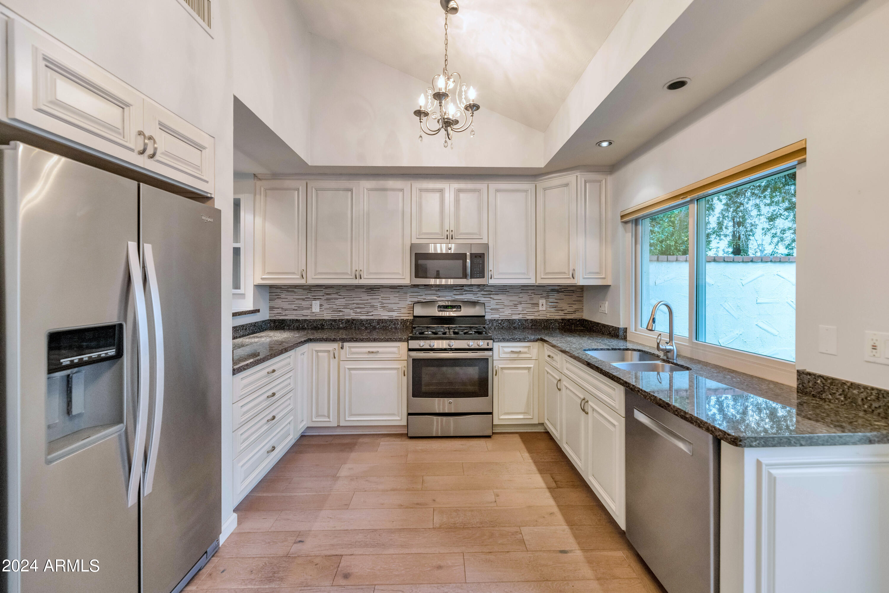 7113 East Arlington Road Paradise Valley, AZ 85253 - Photo 7 of 21 _TOD9483