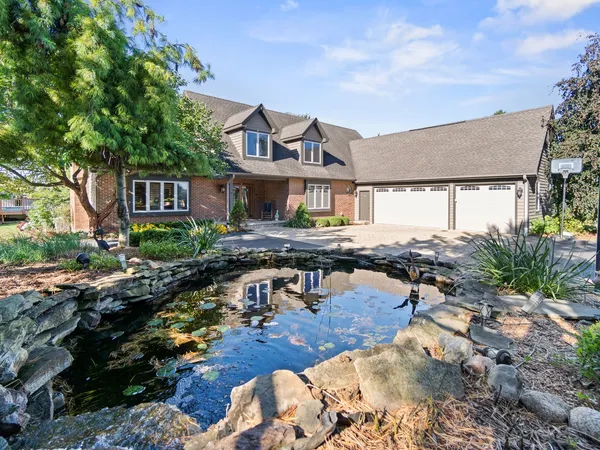 $795,000 | 25840 North Graclyn Court, Barrington, IL 60010