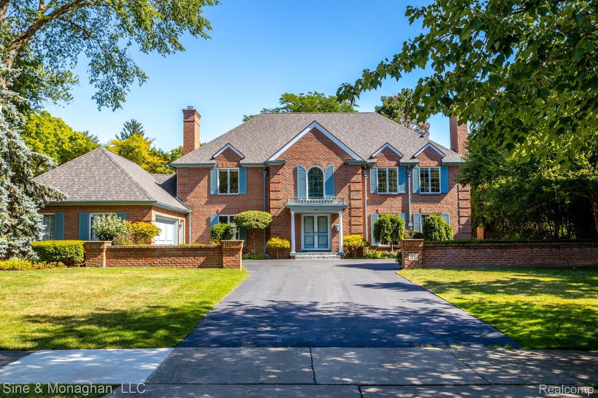 96 Lewiston Road Grosse Pointe, MI 48236 - Photo 2 of 76 96 Lewiston Exteriors S003.jpg