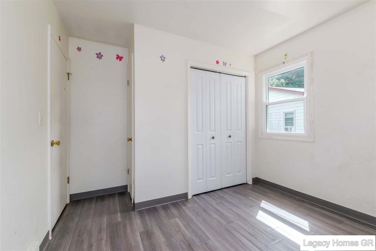 5890 Ridgebrook Drive, Unit 5892 Grand Rapids, MI 49508 - Photo 14 of 38
