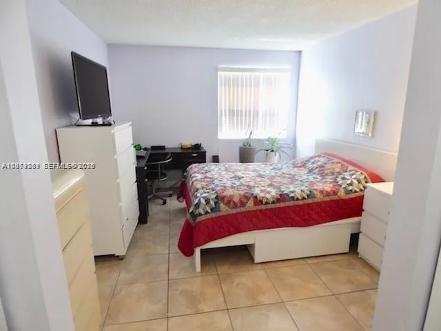 $275,000 | 6272 Northwest 186th Street, Unit 114, Hialeah, FL 33015