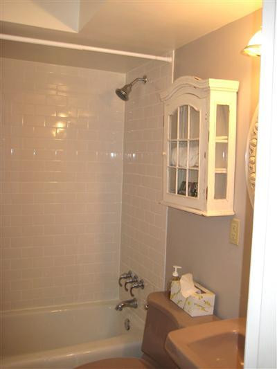 3042 Montavesta Road Lexington, KY 40502 - Photo 16 of 26 Private bath to one of the bedrooms