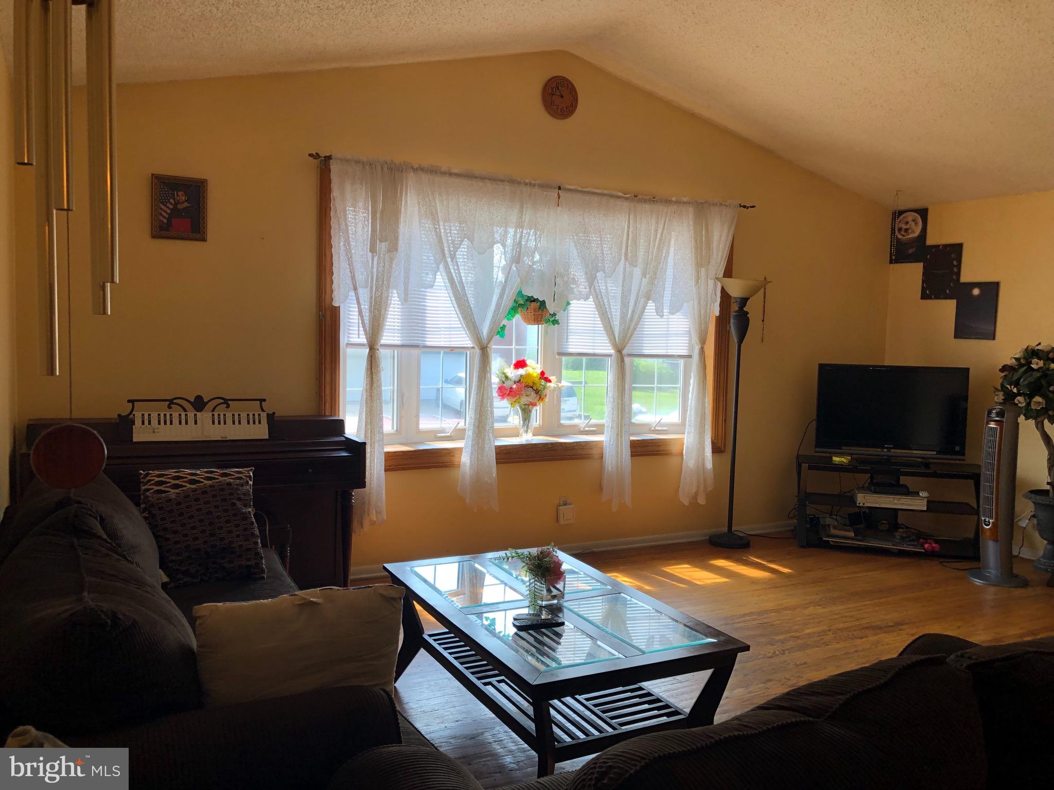 3644 Chesterfield Road Philadelphia, PA 19114 - Photo 6 of 34 Gallery Image 6
