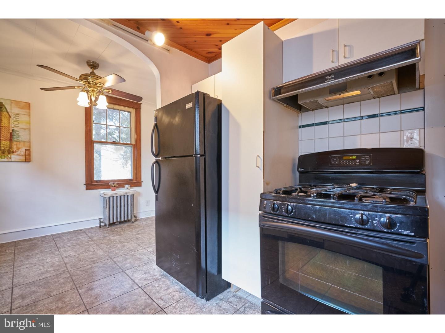 304 South Manoa Road Havertown, PA 19083 - Photo 15 of 25 Kitchen