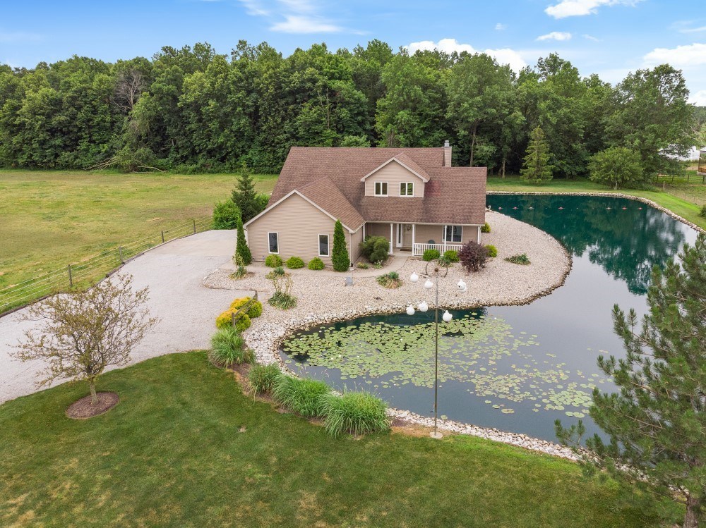 11626 Notestine Road Grabill, IN 46741 - Photo 4 of 36