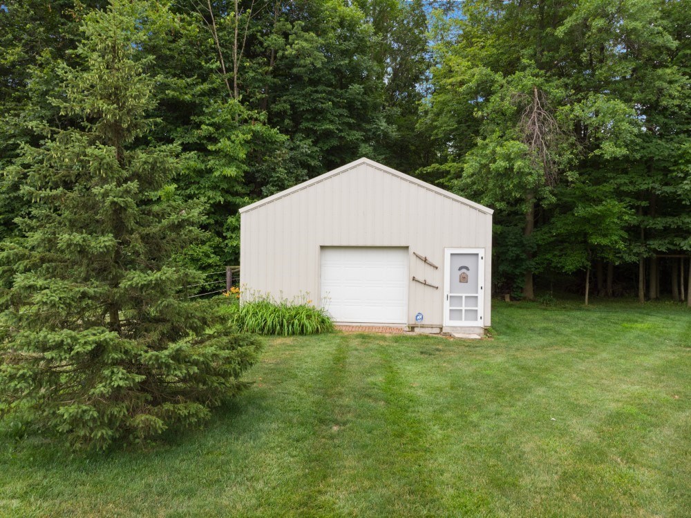 11626 Notestine Road Grabill, IN 46741 - Photo 8 of 36
