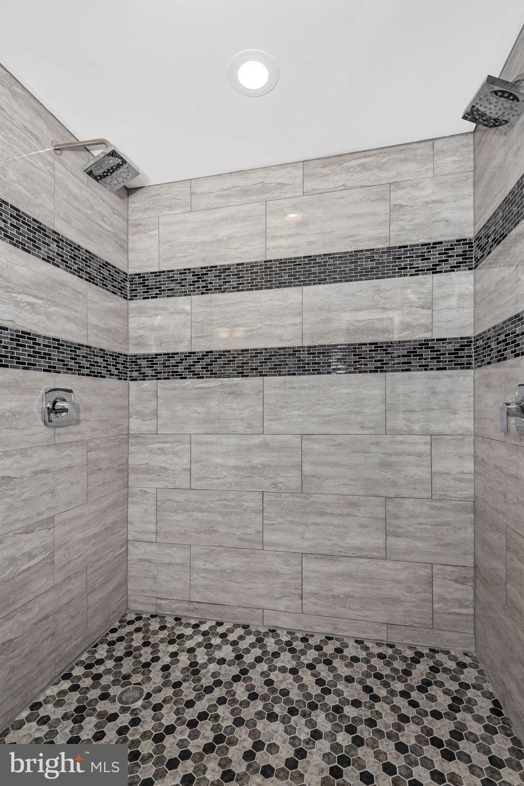 24421 Ridge Road Damascus, MD 20872 - Photo 15 of 63 Master Bath #1