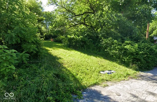 $9,000 | 3325 Elmira Street, Indianapolis, IN 46208