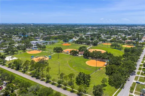 $325,000 | 6195 28th Avenue North, St. Petersburg, FL 33710