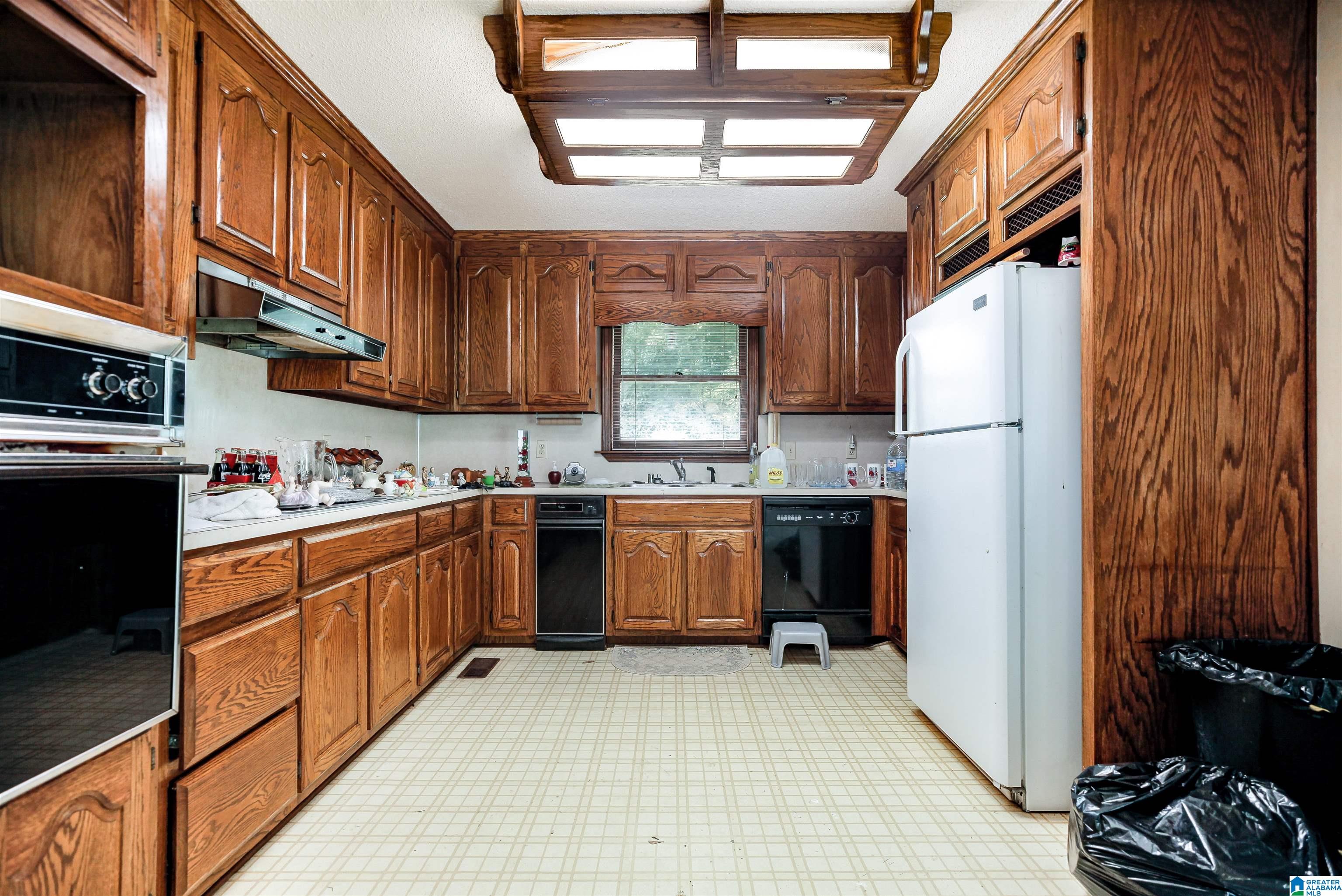 1241 Patton Road Bessemer, AL 35023 - Photo 6 of 25