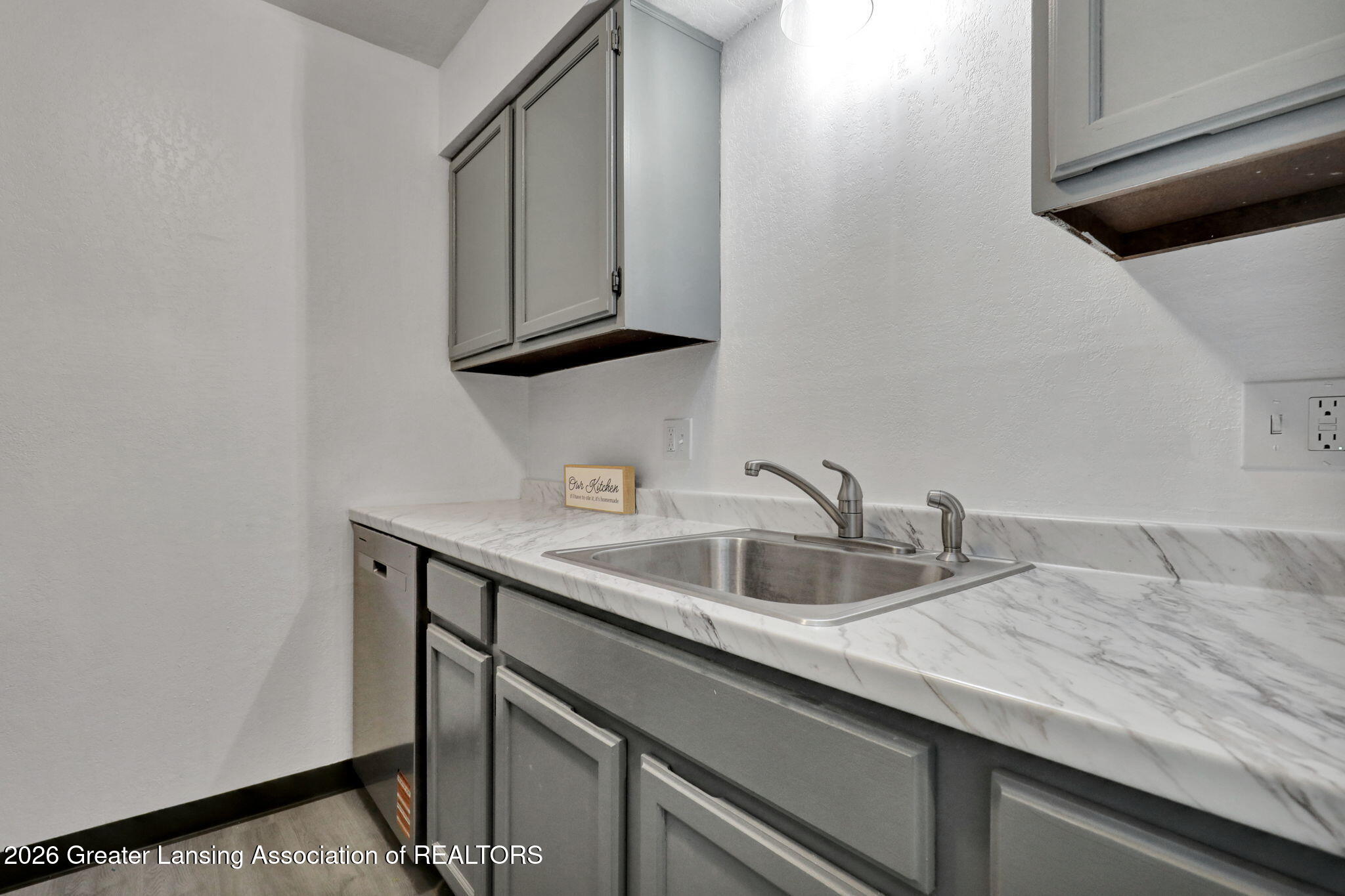 1747 Maple Ridge Road, Unit 17 Haslett, MI 48840 - Photo 11 of 30 updated kitchen