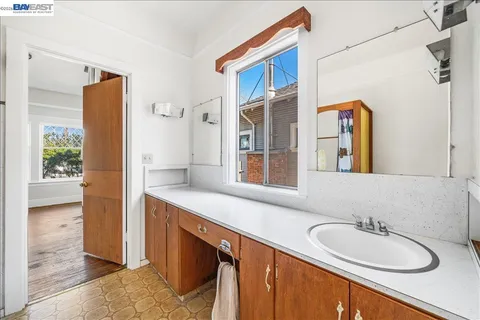 $999,900 | 2463 6th Street, Livermore, CA 94550