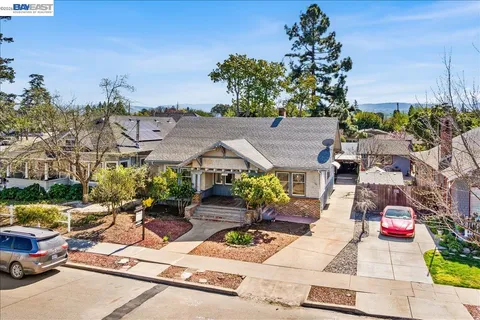 $999,900 | 2463 6th Street, Livermore, CA 94550