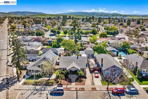 $999,900 | 2463 6th Street, Livermore, CA 94550